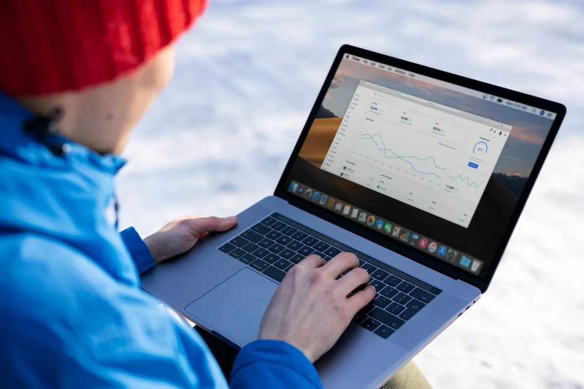 Creator reviewing opt-in form performance in an analytics dashboard to diagnose why the lead magnet is not converting